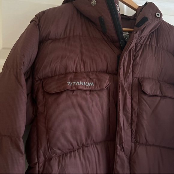 Columbia Titanium 700 Fill Goose Down Puffer Jacket Mens Medium Burgundy Gorp - Picture 3 of 8